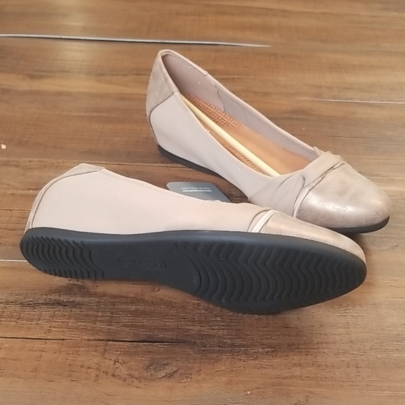 BareTraps Soft Bronze Nima Flat Shoes - Picture 2 of 4